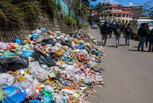 ESMA fails to end Shimla Garbage crisis as SEHB Strike continues