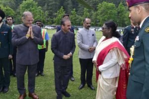 unseasonal-rain-spoil-prez-visit-to-manali-rohtang-tunnal-palampur